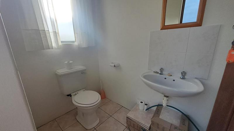 2 Bedroom Property for Sale in Stilbaai Wes Western Cape